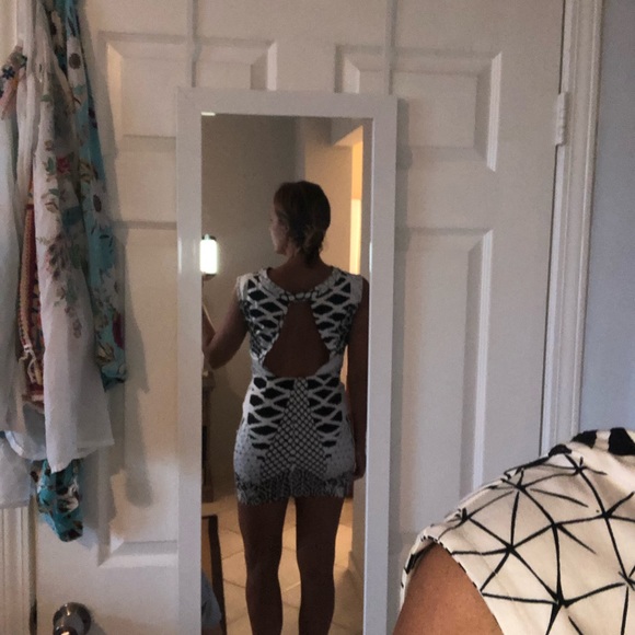 Maurie And Eve Dress - Picture 4 of 4